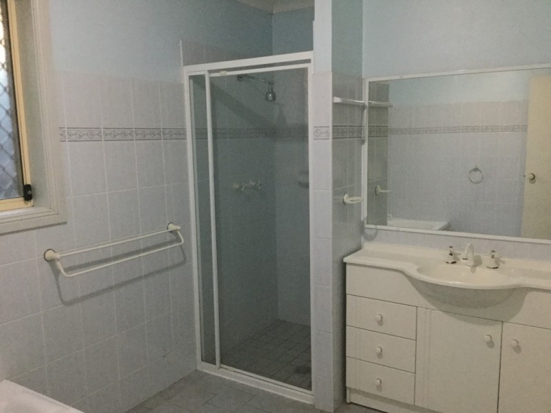 2D Rhodes Avenue, Guildford NSW 2161