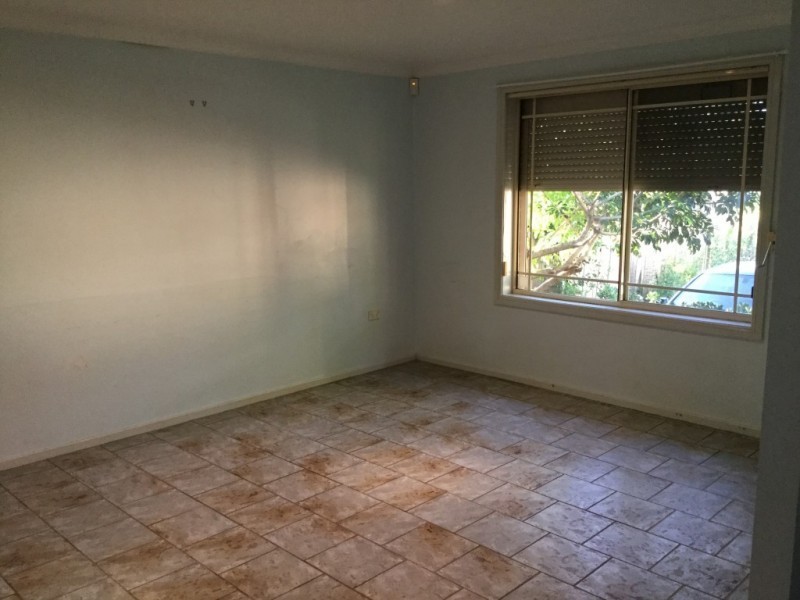 2D Rhodes Avenue, Guildford NSW 2161