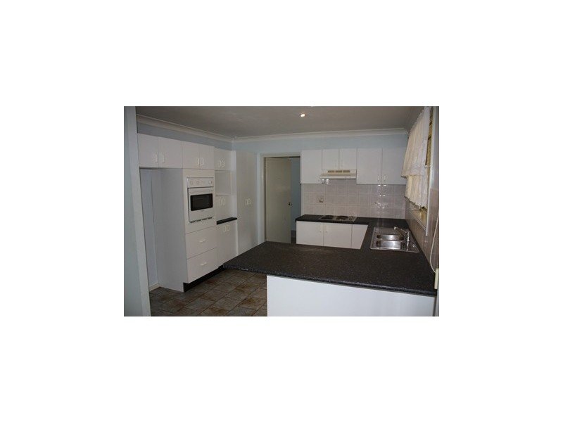 2D Rhodes Avenue, Guildford NSW 2161