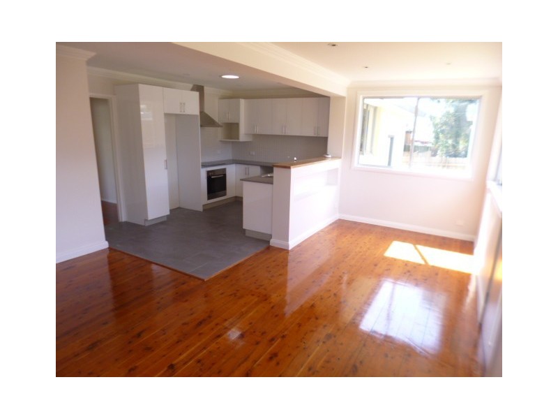 8 Simpson Street, Greystanes NSW 2145