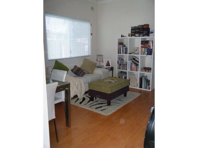 8 Gipps Road, Greystanes NSW 2145