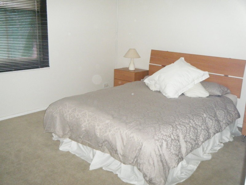 8 Gipps Road, Greystanes NSW 2145