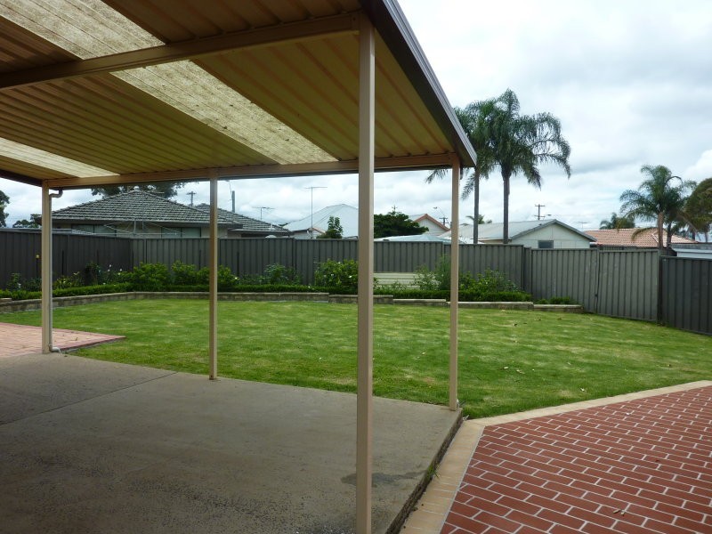 27 Dawn Street, Greystanes NSW 2145