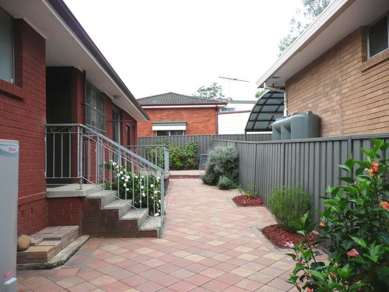 1 Poppy Place, Greystanes NSW 2145