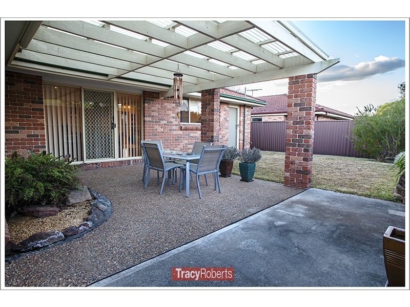 27 Hampton Crescent, Prospect NSW 2148