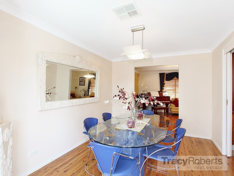 18 Hewitt St, Greystanes NSW 2145