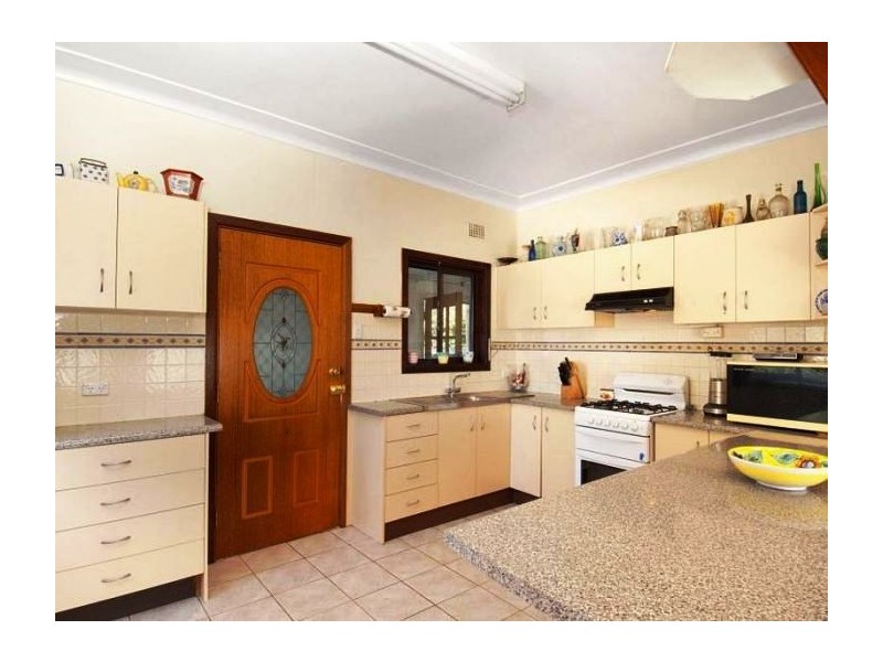 2 Saxby Street, Girraween NSW 2145