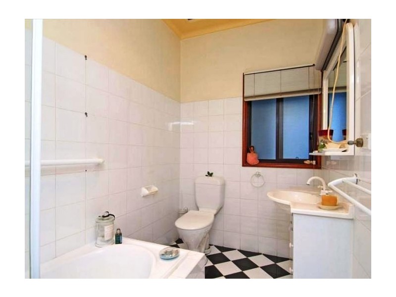 2 Saxby Street, Girraween NSW 2145