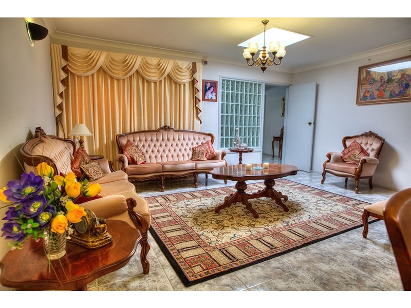 6 Adrian Place, Greystanes NSW 2145