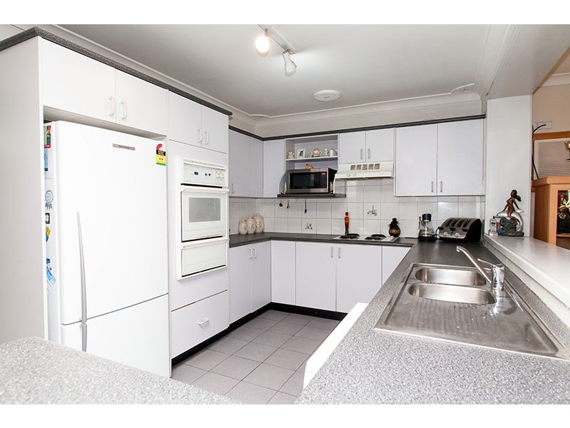 6 Adrian Place, Greystanes NSW 2145