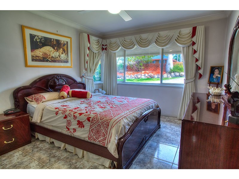 6 Adrian Place, Greystanes NSW 2145