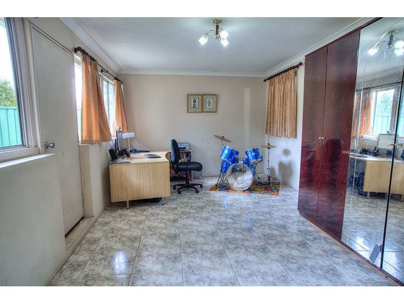 6 Adrian Place, Greystanes NSW 2145