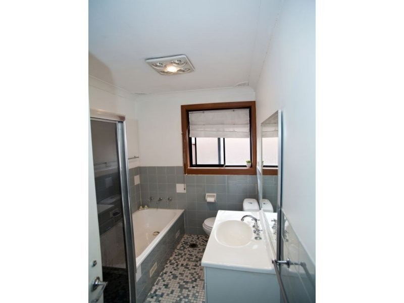 8 Munro Street, Greystanes NSW 2145