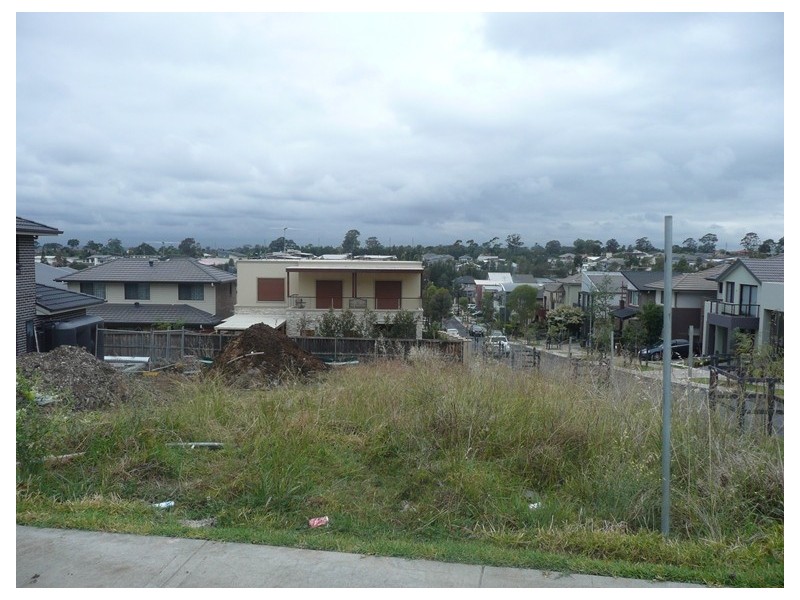 14 Burriang Way, Pemulwuy NSW 2145