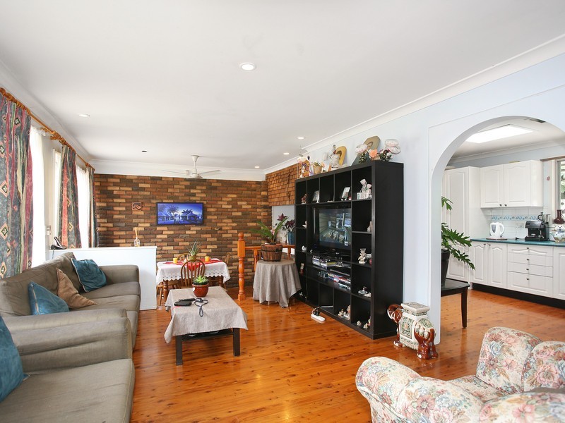 11 Hibiscus Street, Greystanes NSW 2145