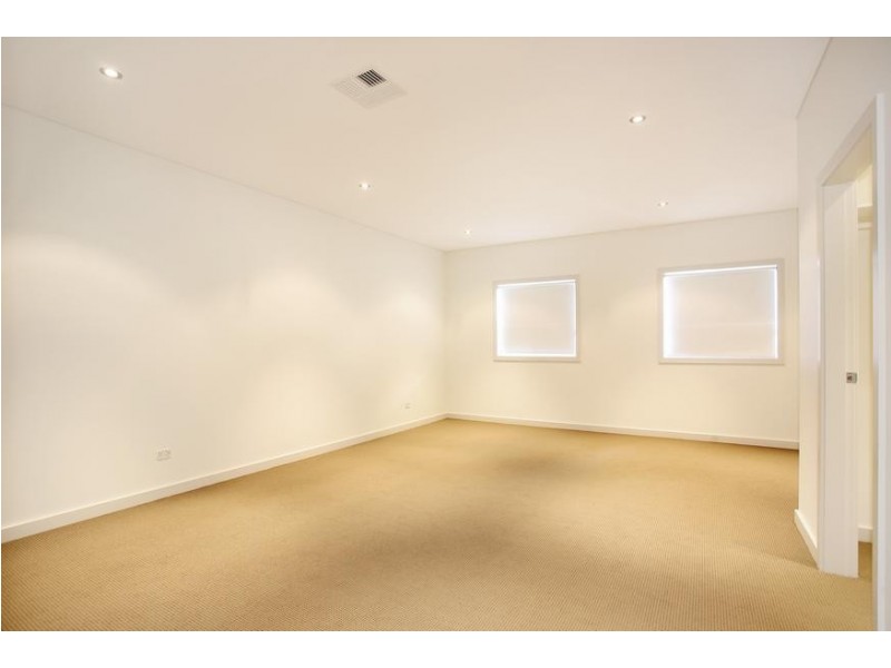 196 Driftway Drive, Pemulwuy NSW 2145