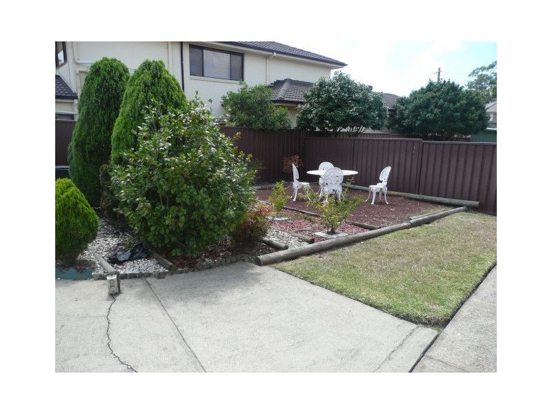9 Wesley Pl, Greystanes NSW 2145