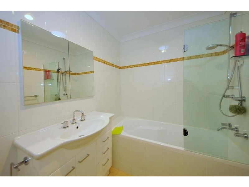 12 Oak Street, Greystanes NSW 2145