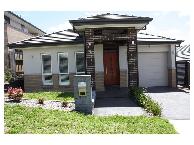 9 Warin Avenue, Pemulwuy NSW 2145