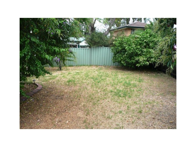 10 Grevillea Crescent, Greystanes NSW 2145