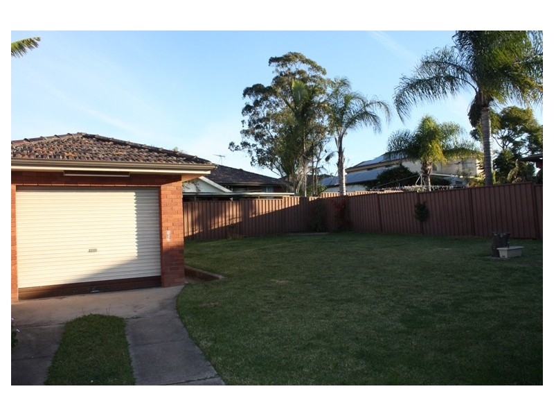 24 Gwydir Street, Greystanes NSW 2145