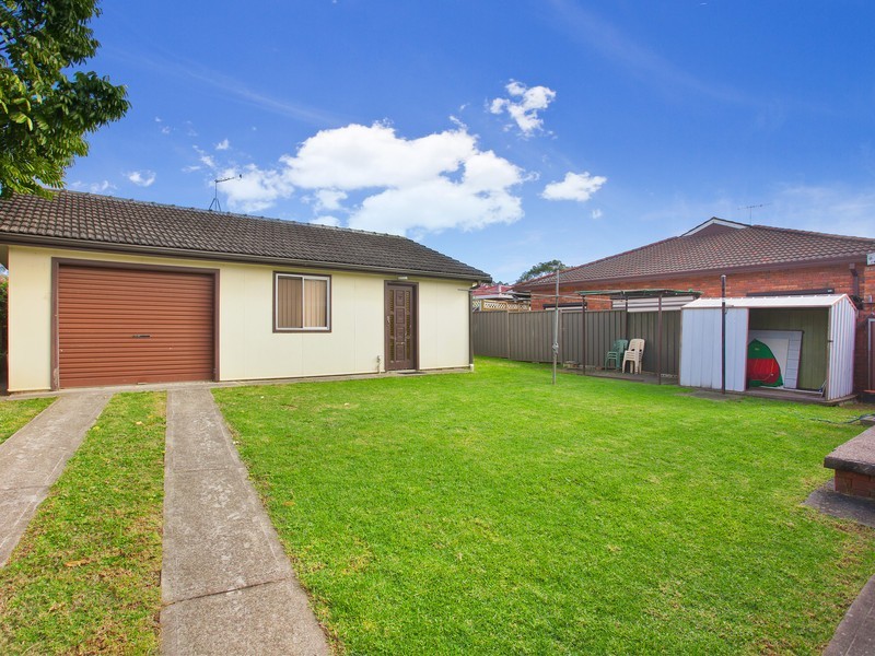 77 Beresford Road, Greystanes NSW 2145