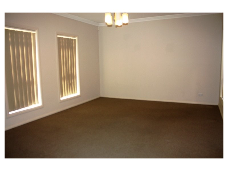 16 Cummings Avenue, Pemulwuy NSW 2145