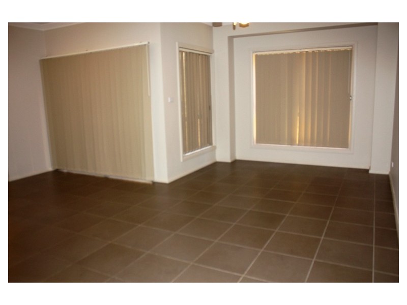 16 Cummings Avenue, Pemulwuy NSW 2145