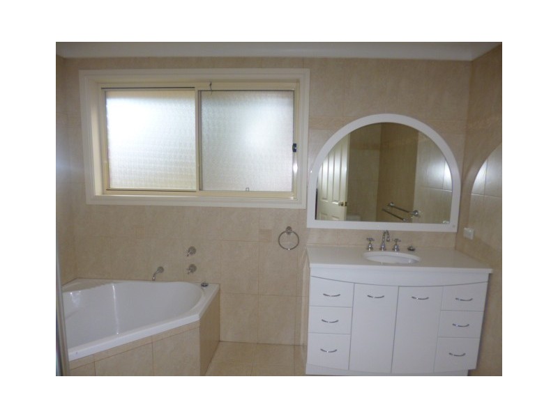 5 Hyacinth Street, Greystanes NSW 2145