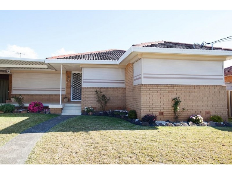 71 Musgrave Crescent, Fairfield West NSW 2165