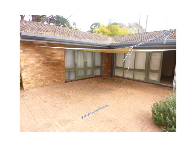 25 Chapman Avenue, Castle Hill NSW 2154