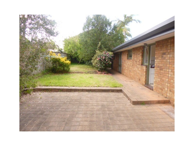25 Chapman Avenue, Castle Hill NSW 2154