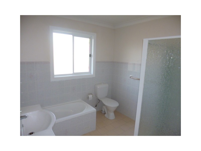 1/37 Burrabogee Street, Pendle Hill NSW 2145