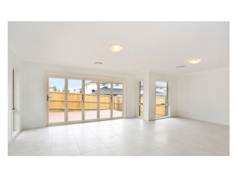 13 Binnet Street, Pemulwuy NSW 2145