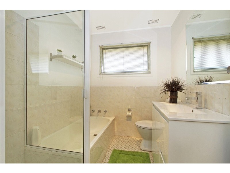 10 Crystal St, Greystanes NSW 2145