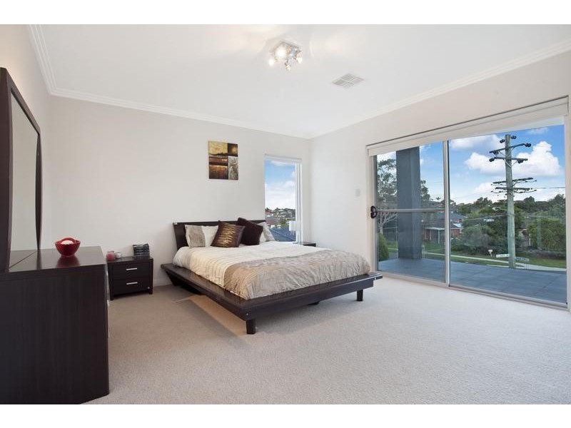1 Pan Crescent, Greystanes NSW 2145