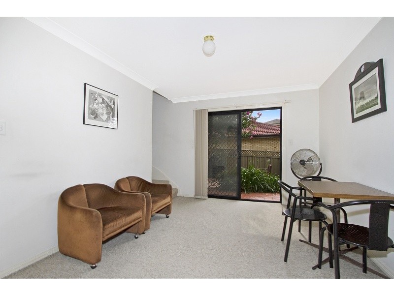 1/108 Macquarie Road, Greystanes NSW 2145