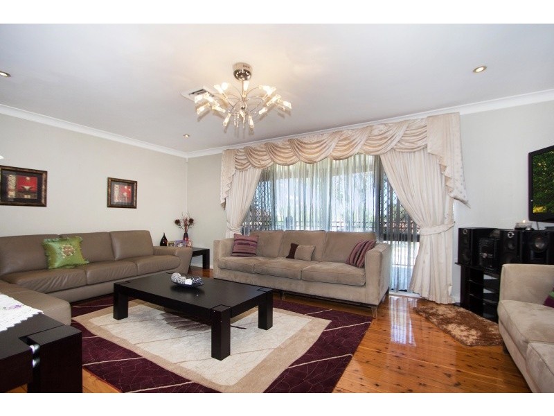 33 Canal Road, Greystanes NSW 2145