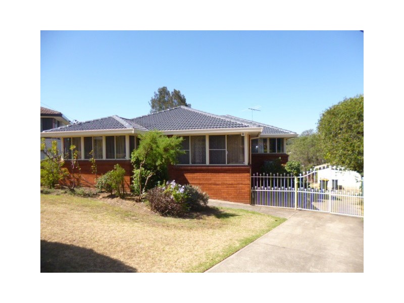 4 Warrina Place, Greystanes NSW 2145