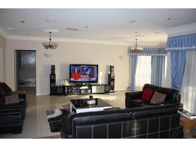 44 Royce Street, Greystanes NSW 2145