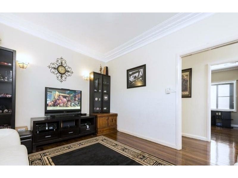 16 Matthew Crescent, Blacktown NSW 2148