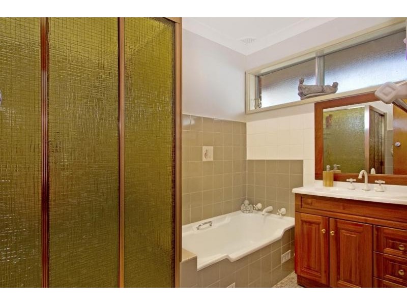 10 Maxine Road, Greystanes NSW 2145