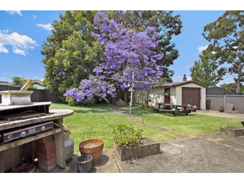 11 Damien Avenue, Greystanes NSW 2145