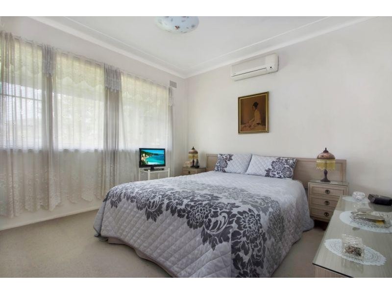 11 Damien Avenue, Greystanes NSW 2145