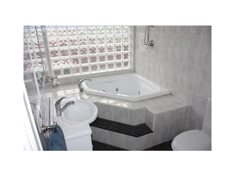 11 Acacia Place, Greystanes NSW 2145