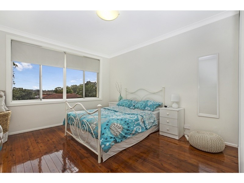 8 Simpson Street, Greystanes NSW 2145