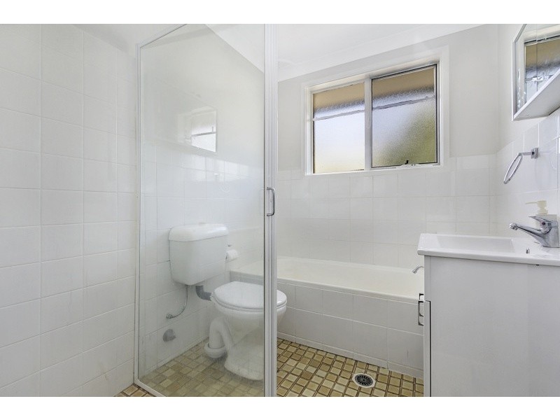 8 Simpson Street, Greystanes NSW 2145