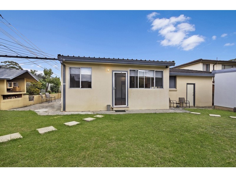 8 Simpson Street, Greystanes NSW 2145