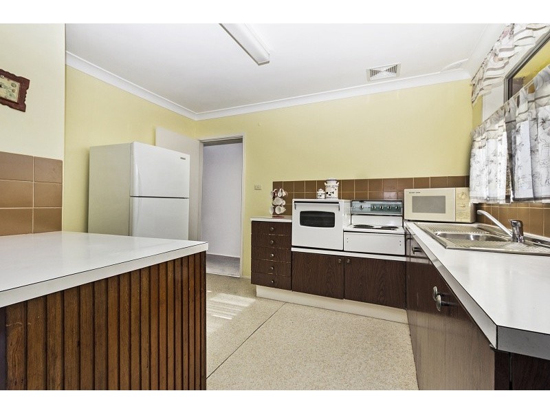 4 Rowe Pl, Greystanes NSW 2145