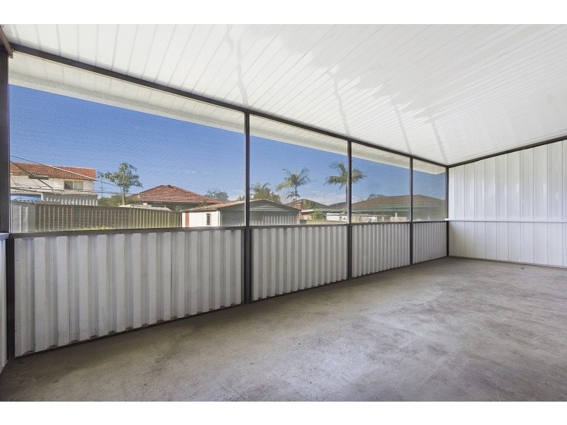 14 Warrumbungle St, Fairfield West NSW 2165